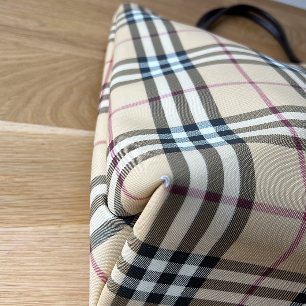 Burberry Beige and Black Checkered Tote - Picture 4 of 10